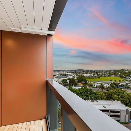 Stunning Ellerslie Apartment + Private Balcony Auckland Buitenkant foto